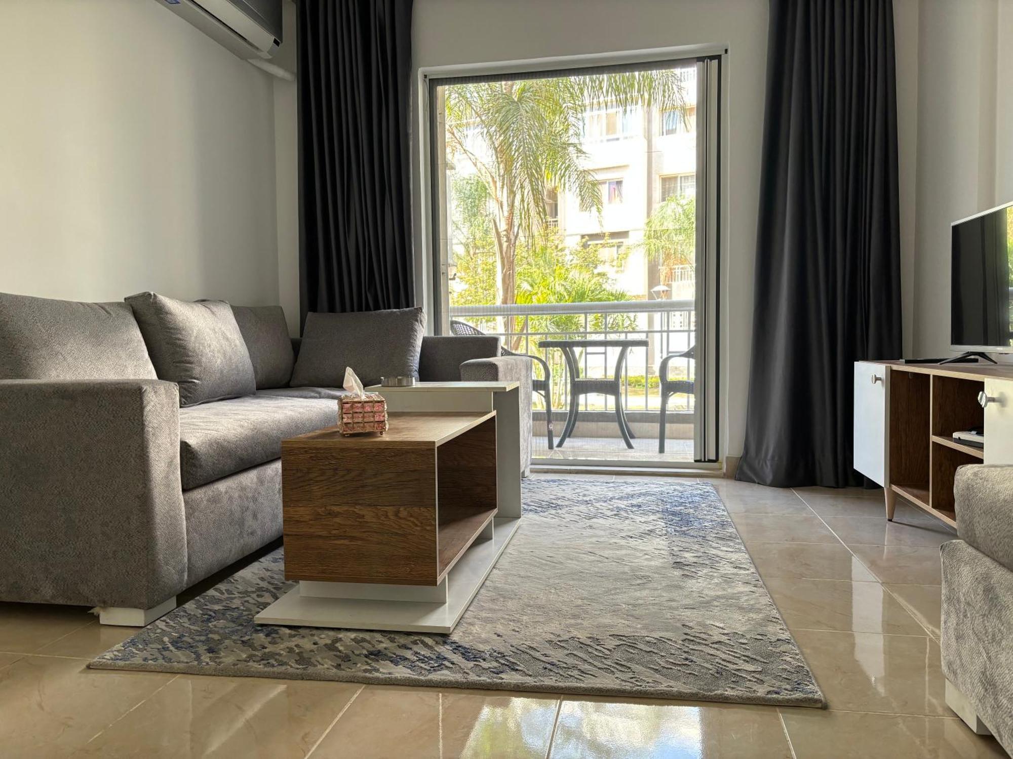 Luxury Inn:2br Amazing Garden View In B10 *
