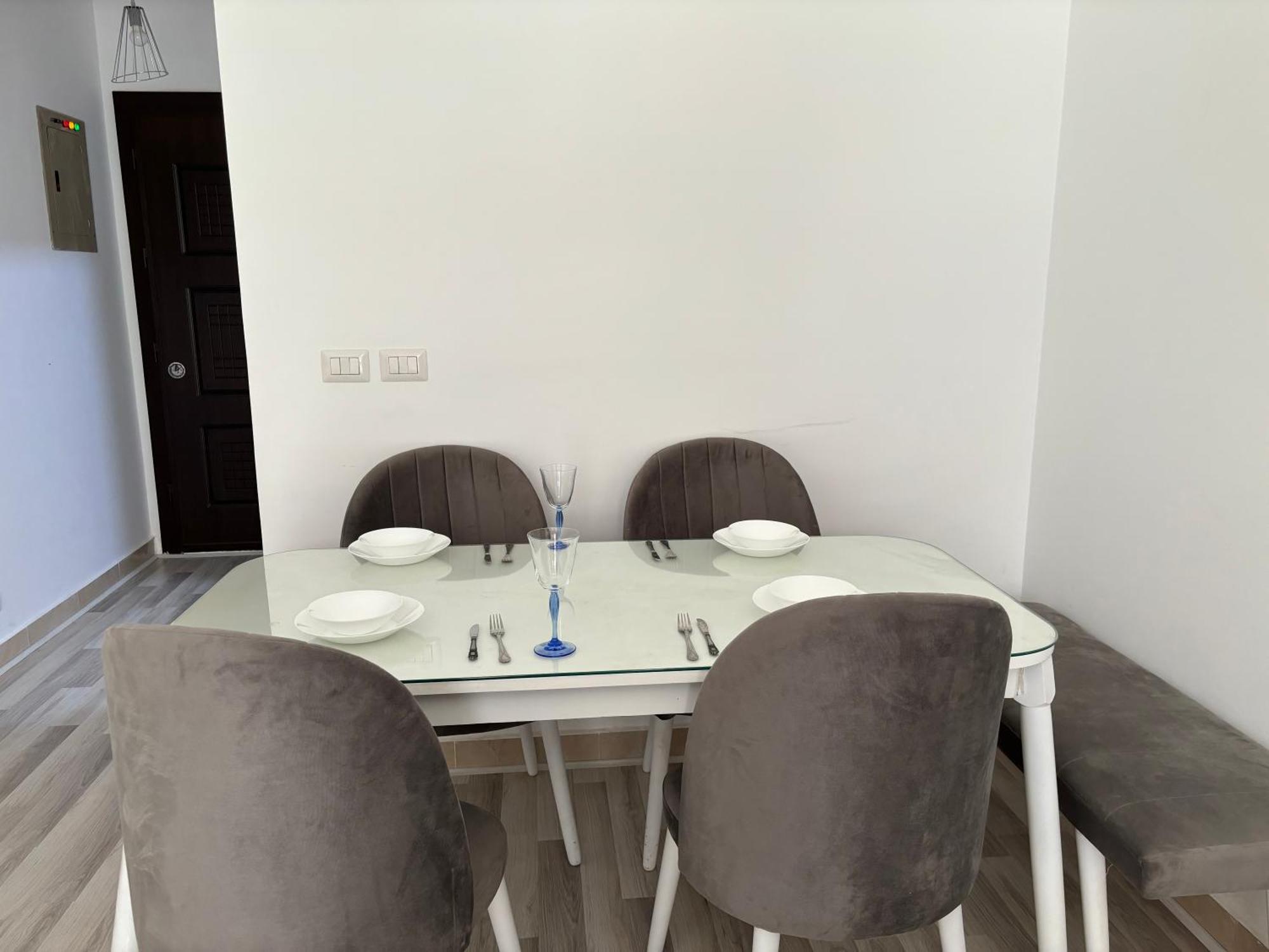 Luxury Inn:2br Amazing Garden View In B10 Apartment Madinaty