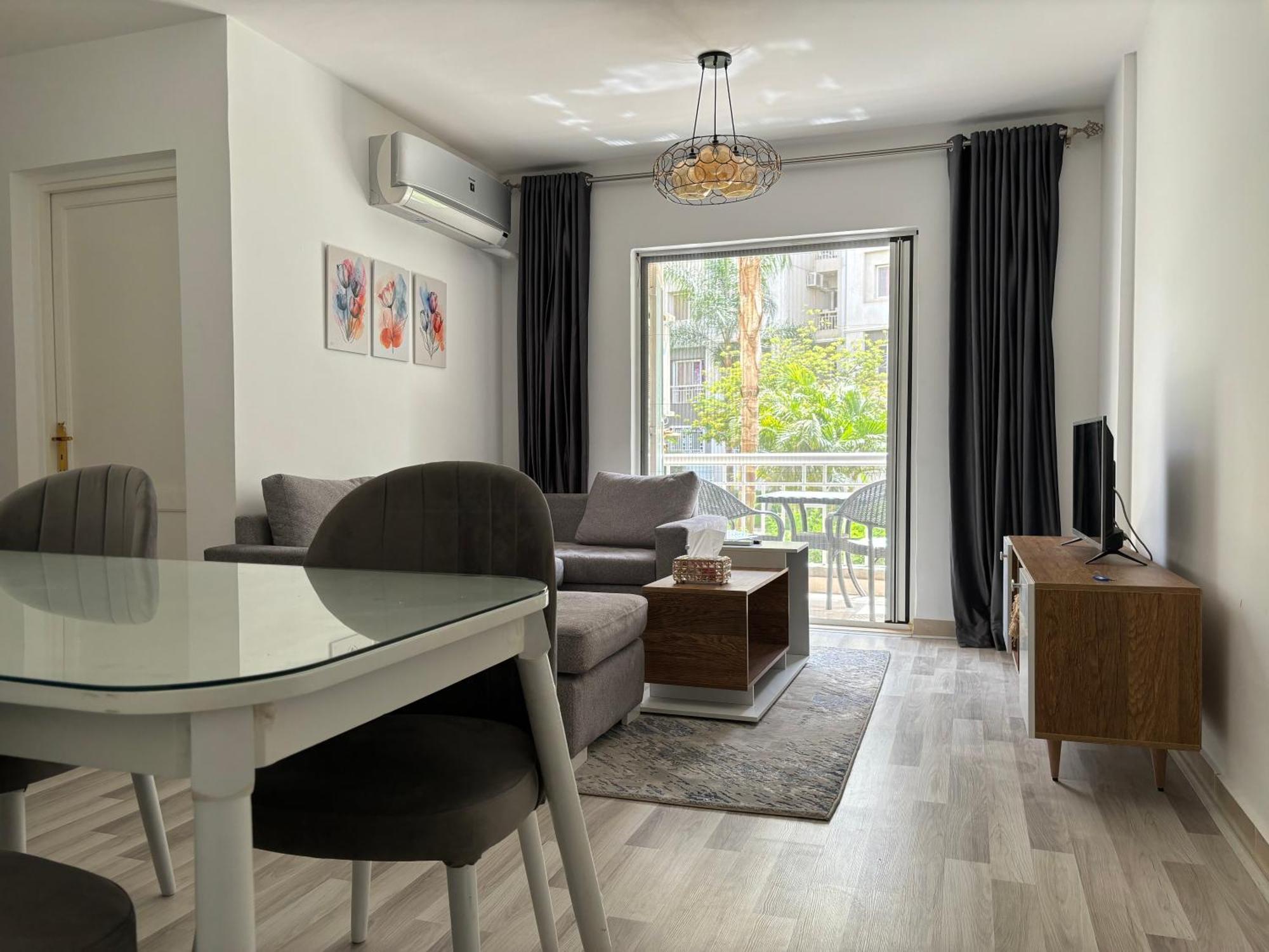 Apartment Luxury Inn:2br Amazing Garden View In B10 Madinaty