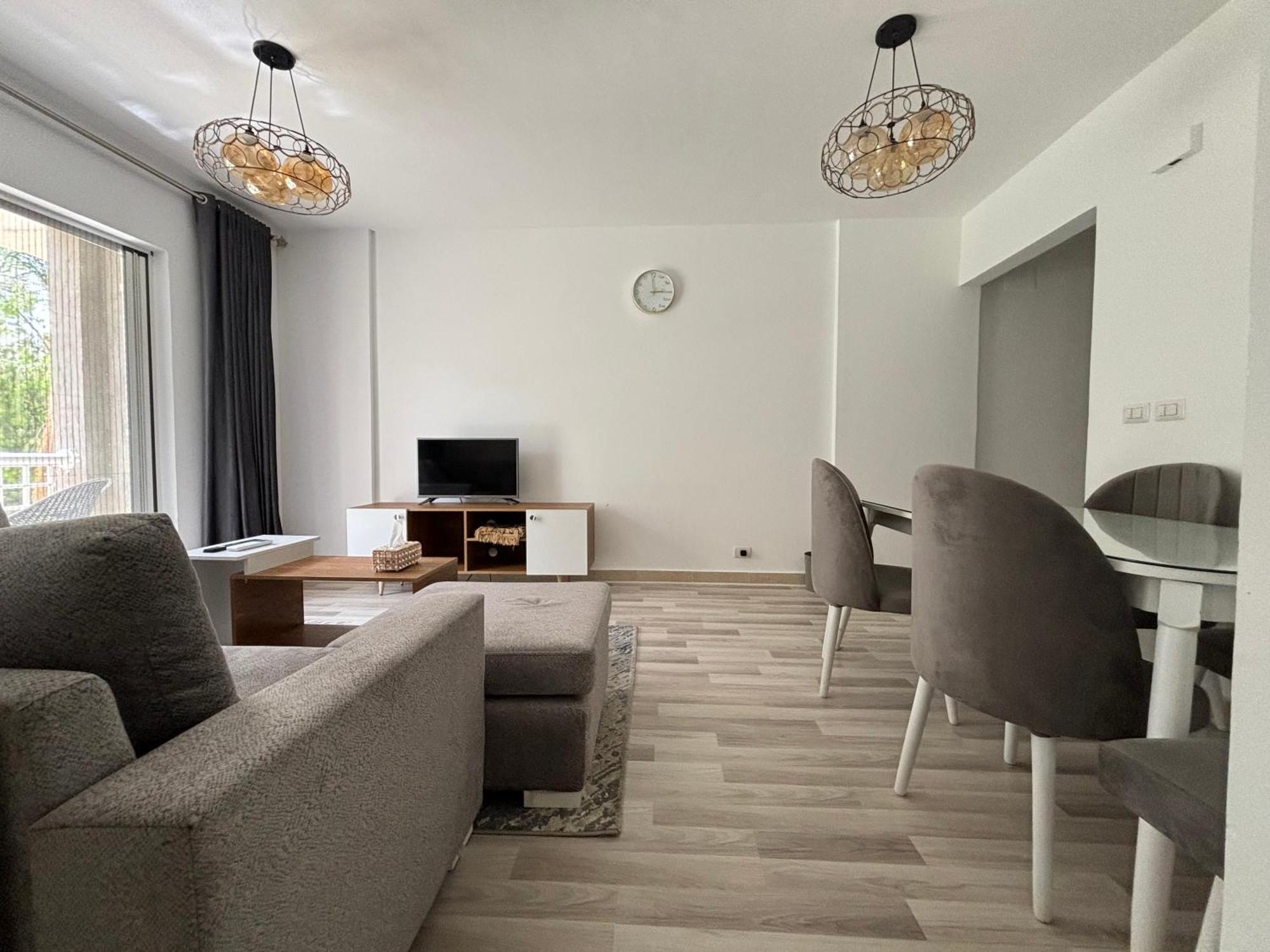 Apartment Luxury Inn:2br Amazing Garden View In B10