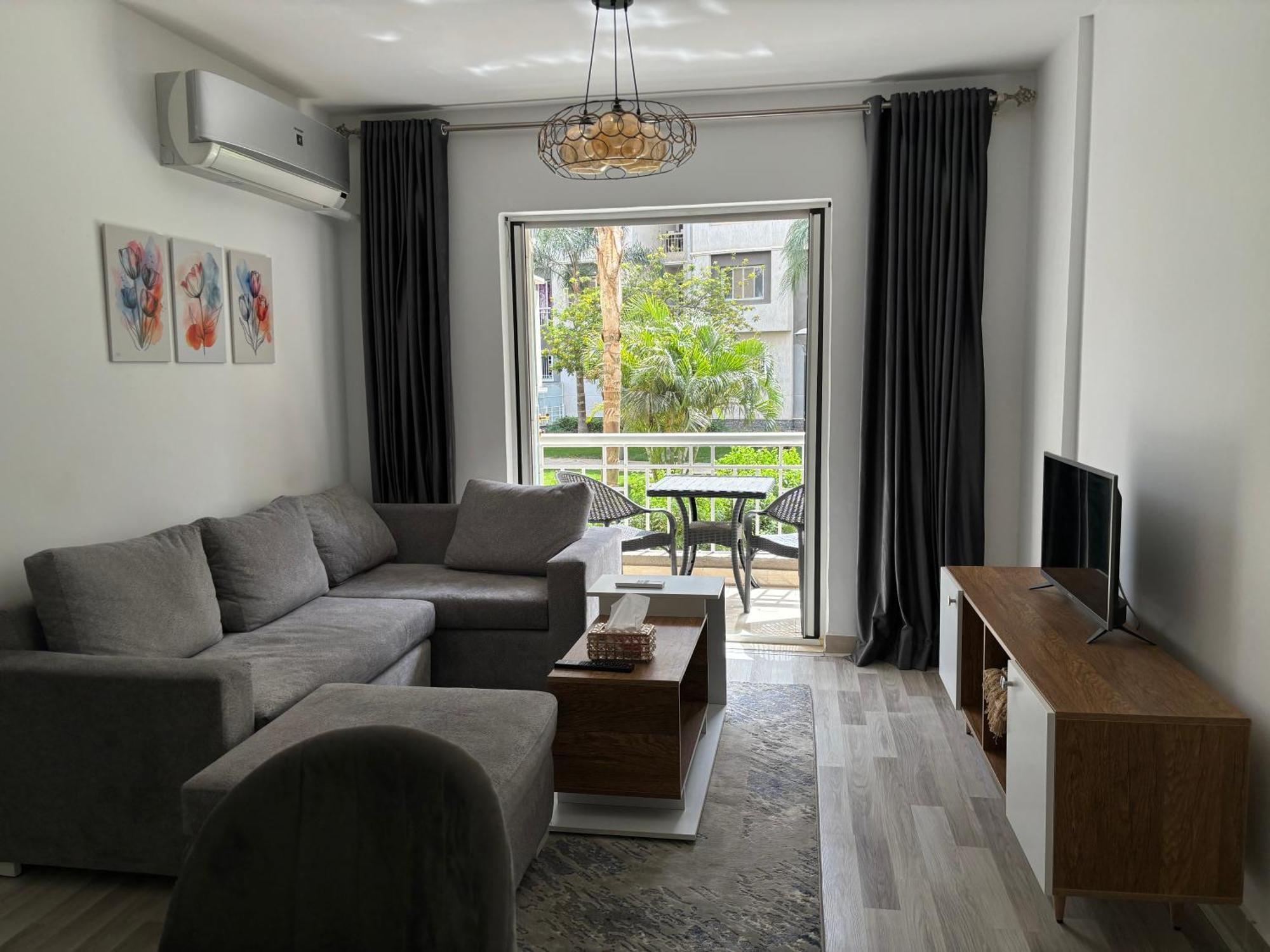 Luxury Inn:2br Amazing Garden View In B10 * Madinaty