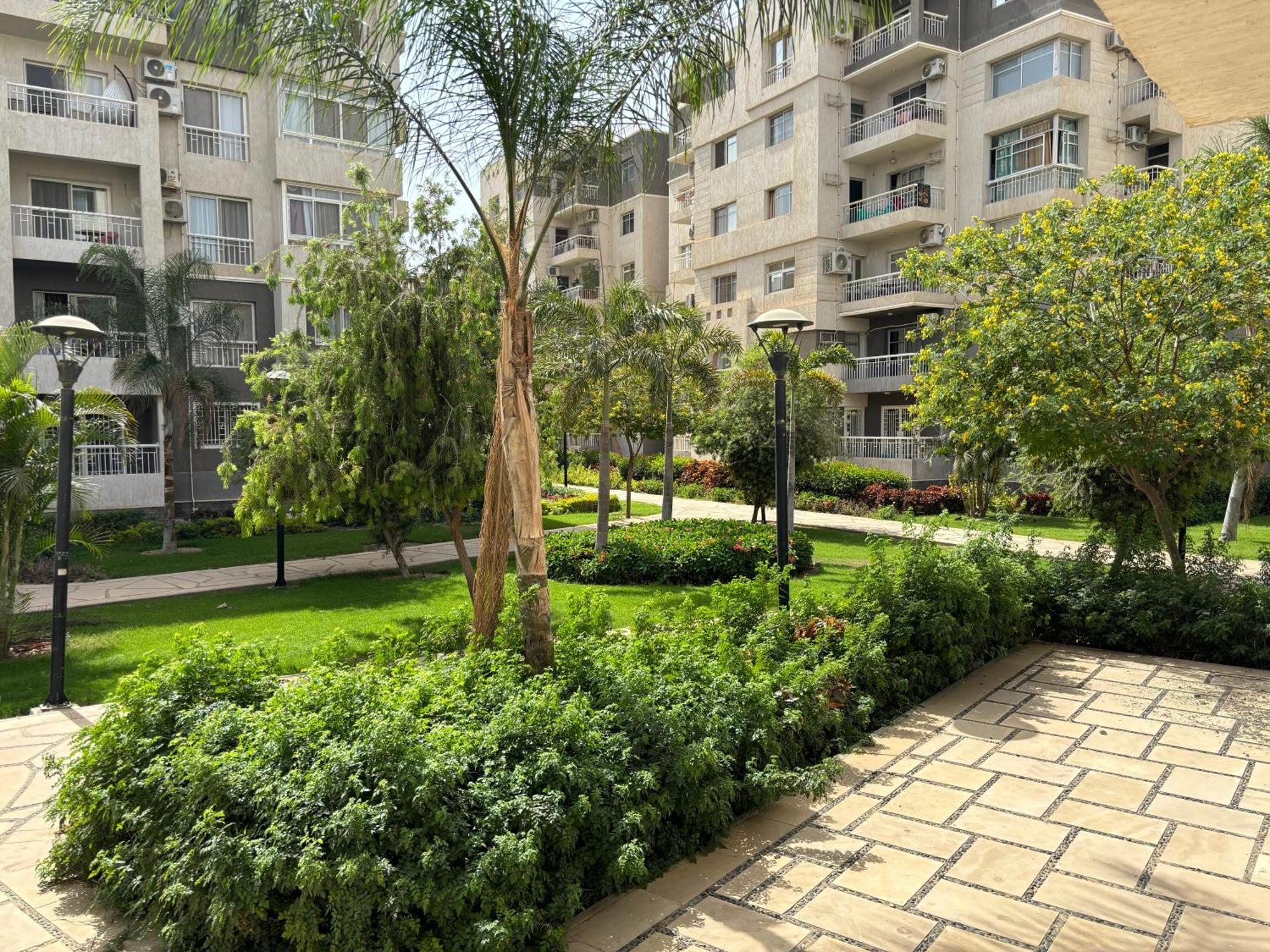 Apartment Luxury Inn:2br Amazing Garden View In B10